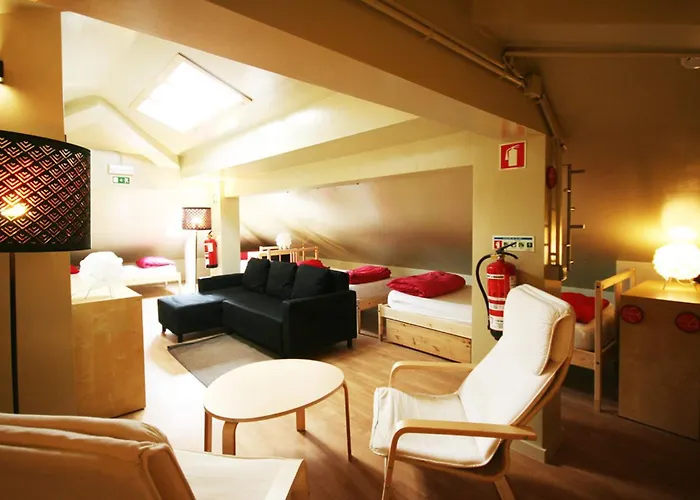 Hotel cerca del colegio: Pilot Design Hostel & Bar